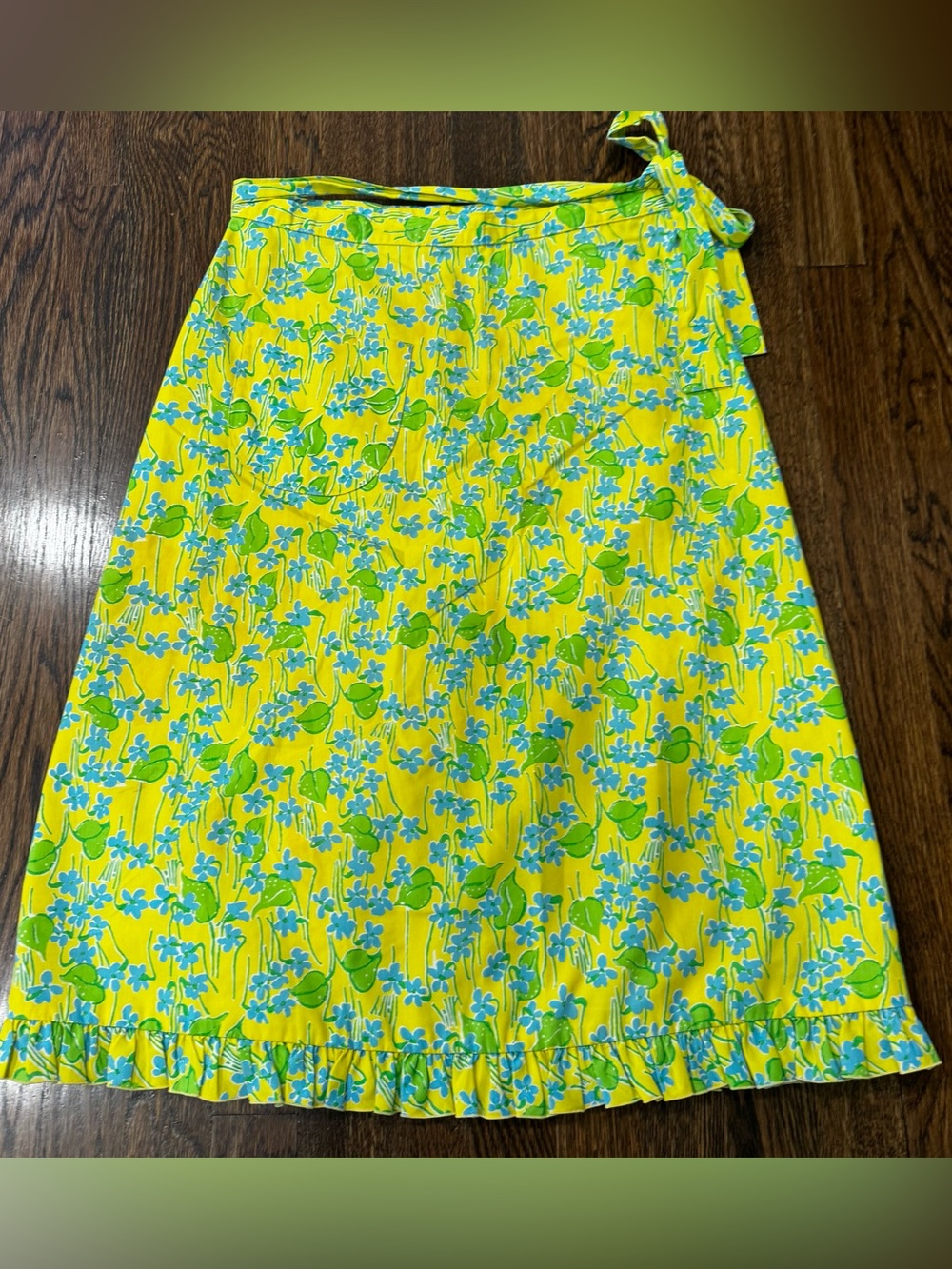 The Lilly Skirt Lilly Pulitzer 60's Size L Floral Print Vintage Green and Yellow